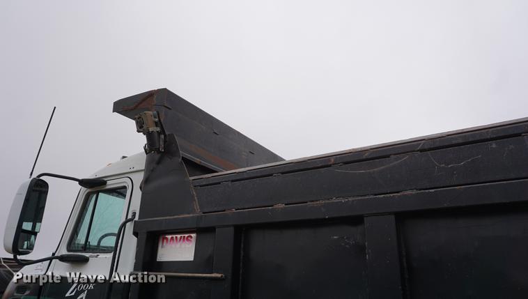 image for item DB0457 2002 Mack CX613 dump truck