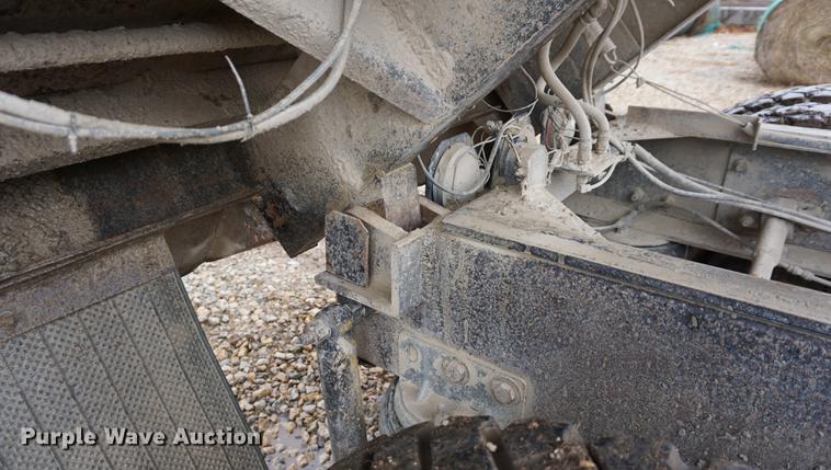 image for item DB0457 2002 Mack CX613 dump truck
