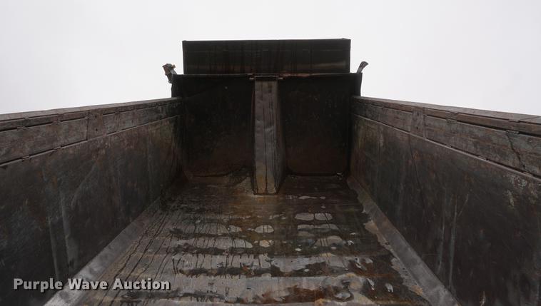 image for item DB0457 2002 Mack CX613 dump truck