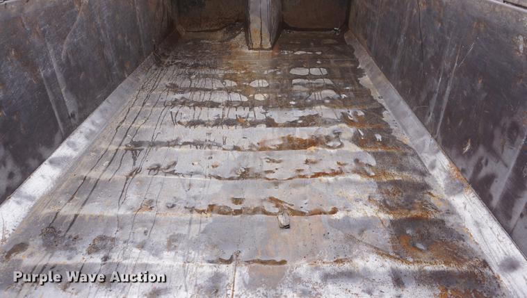 image for item DB0457 2002 Mack CX613 dump truck