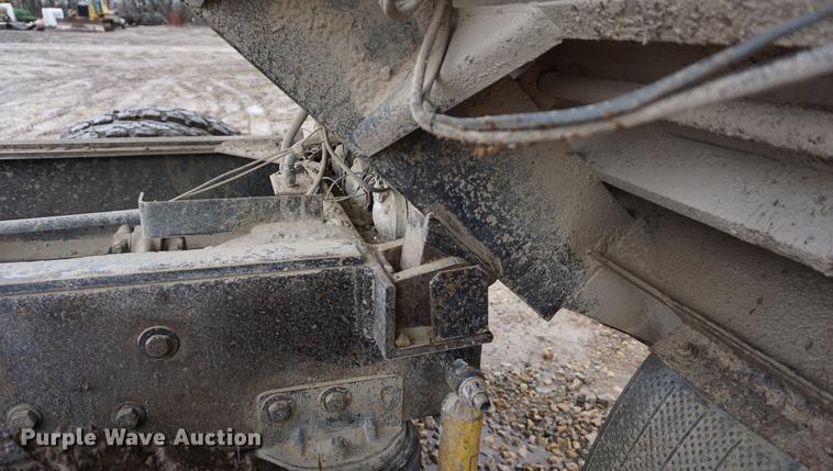 image for item DB0457 2002 Mack CX613 dump truck