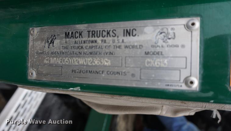 image for item DB0457 2002 Mack CX613 dump truck