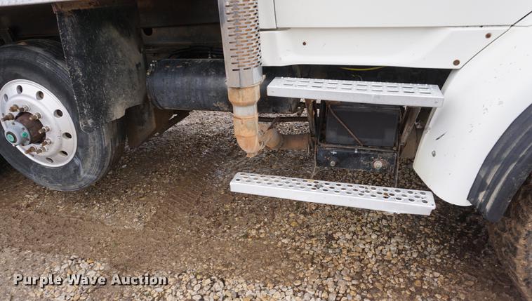 image for item DB0458 1999 Sterling dump truck