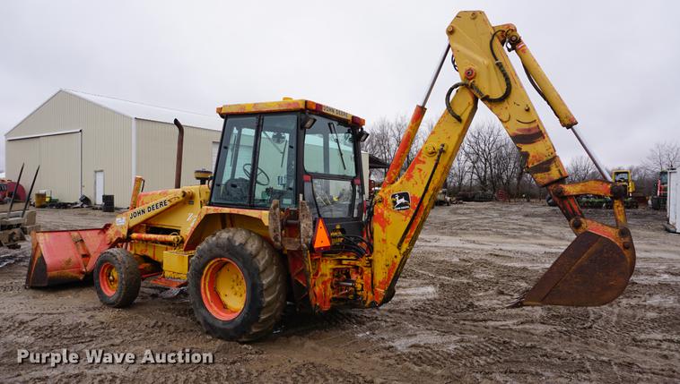 image for item DB0461 1990 John Deere 310C backhoe