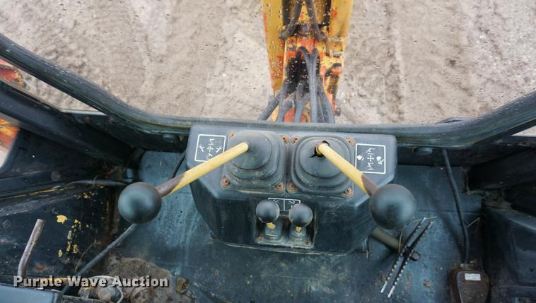 image for item DB0461 1990 John Deere 310C backhoe