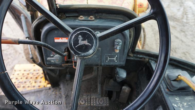 image for item DB0461 1990 John Deere 310C backhoe