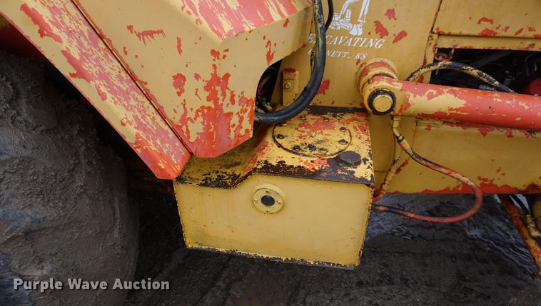 image for item DB0461 1990 John Deere 310C backhoe