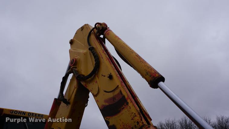 image for item DB0461 1990 John Deere 310C backhoe