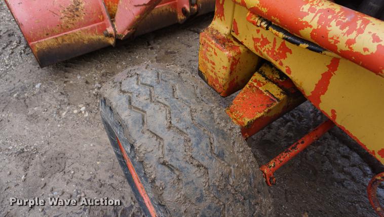 image for item DB0461 1990 John Deere 310C backhoe