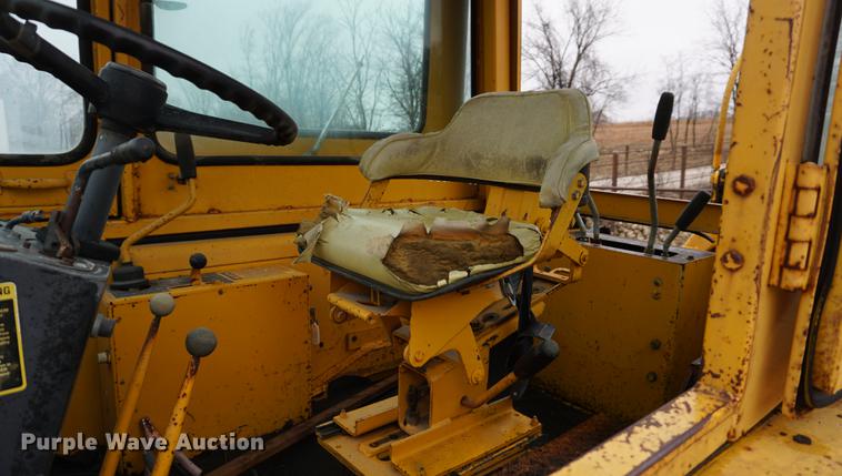 image for item DB0462 1980 John Deere 310 AD backhoe