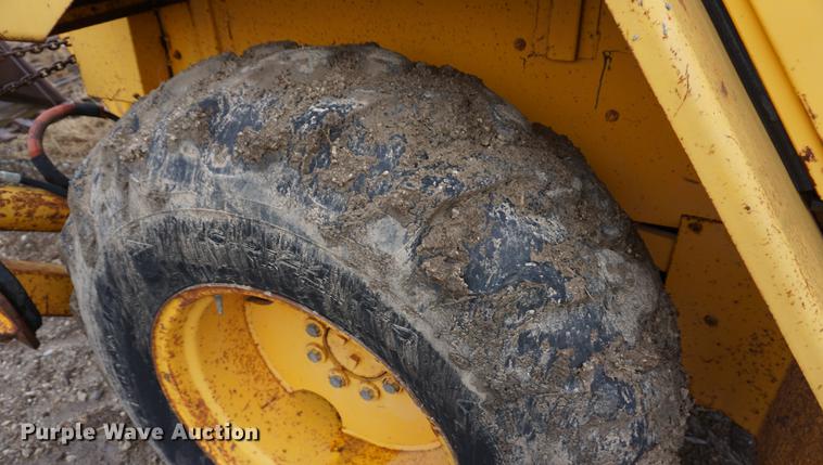 image for item DB0462 1980 John Deere 310 AD backhoe