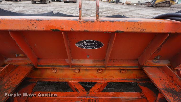 image for item DB0463 Hydraulic truck conveyor