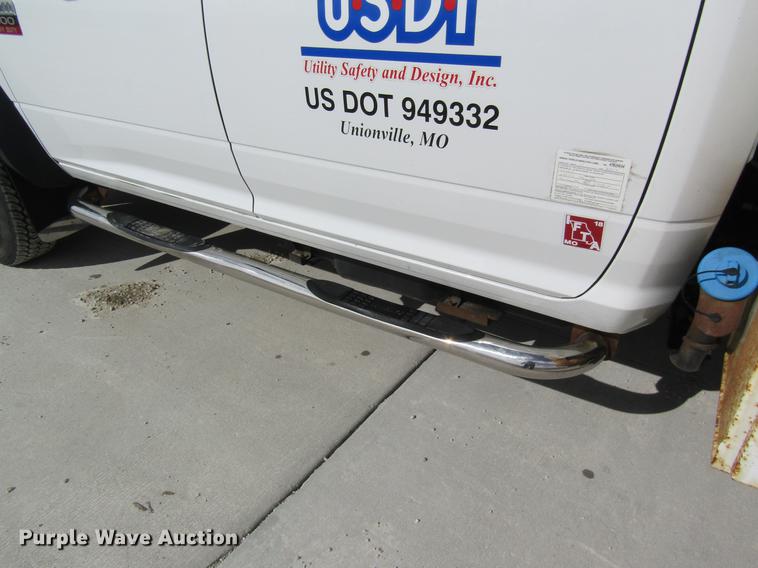 image for item DB5954 2011 Dodge Ram 5500 Crew Cab utility truck