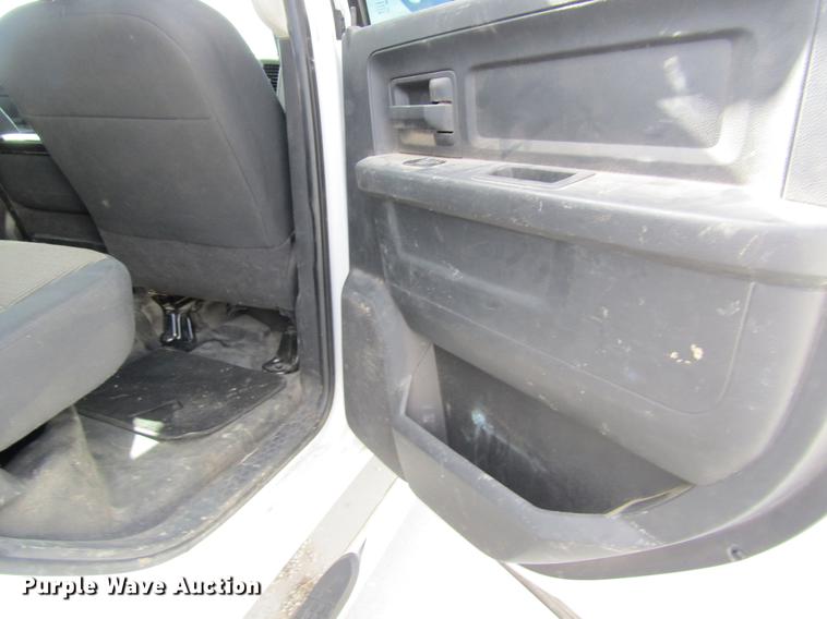 image for item DB5954 2011 Dodge Ram 5500 Crew Cab utility truck