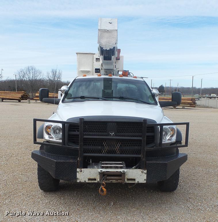 image for item DB7279 2008 Dodge Ram 5500 bucket truck