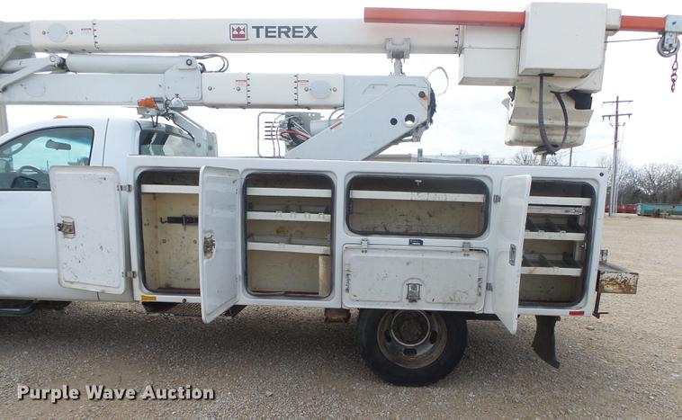 image for item DB7279 2008 Dodge Ram 5500 bucket truck