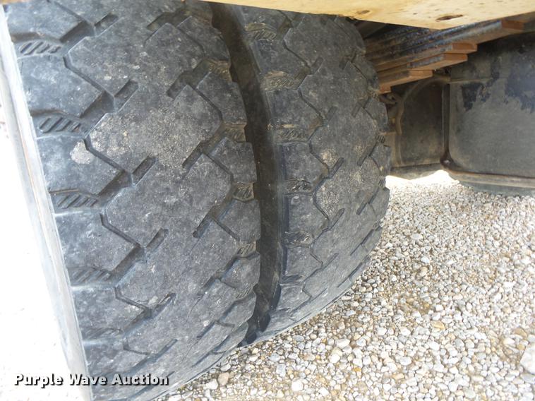 image for item DB7279 2008 Dodge Ram 5500 bucket truck