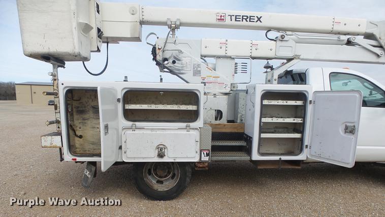 image for item DB7279 2008 Dodge Ram 5500 bucket truck