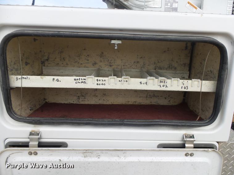 image for item DB7279 2008 Dodge Ram 5500 bucket truck