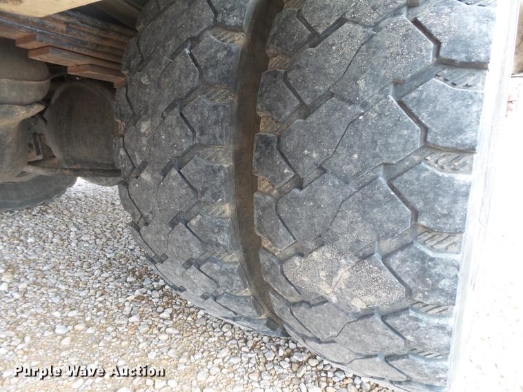 image for item DB7279 2008 Dodge Ram 5500 bucket truck