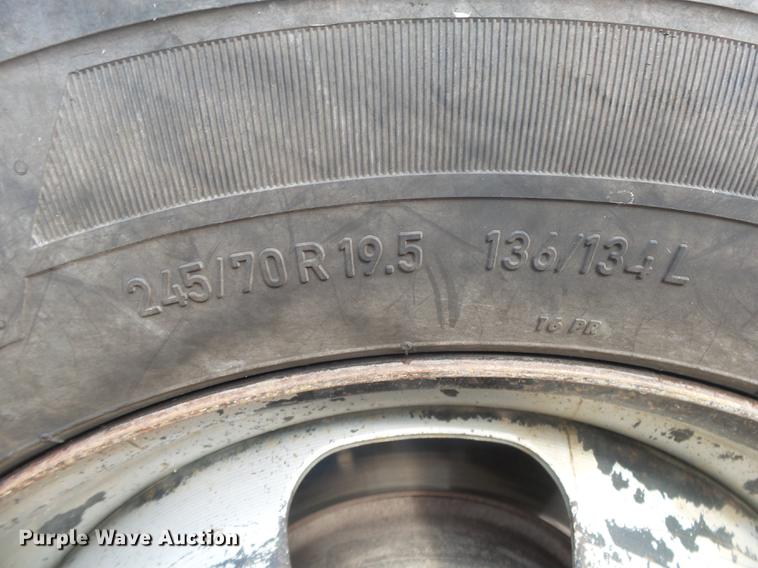 image for item DB7279 2008 Dodge Ram 5500 bucket truck