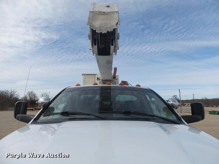 image for item DB7279 2008 Dodge Ram 5500 bucket truck