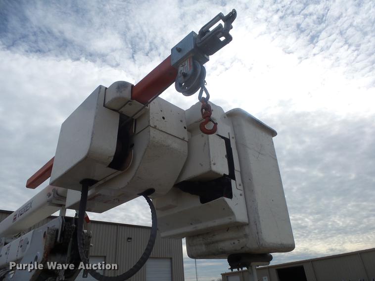 image for item DB7279 2008 Dodge Ram 5500 bucket truck