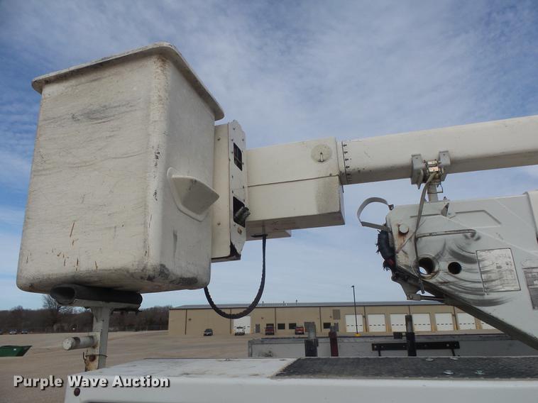 image for item DB7279 2008 Dodge Ram 5500 bucket truck