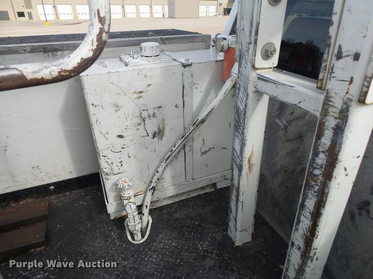 image for item DB7279 2008 Dodge Ram 5500 bucket truck