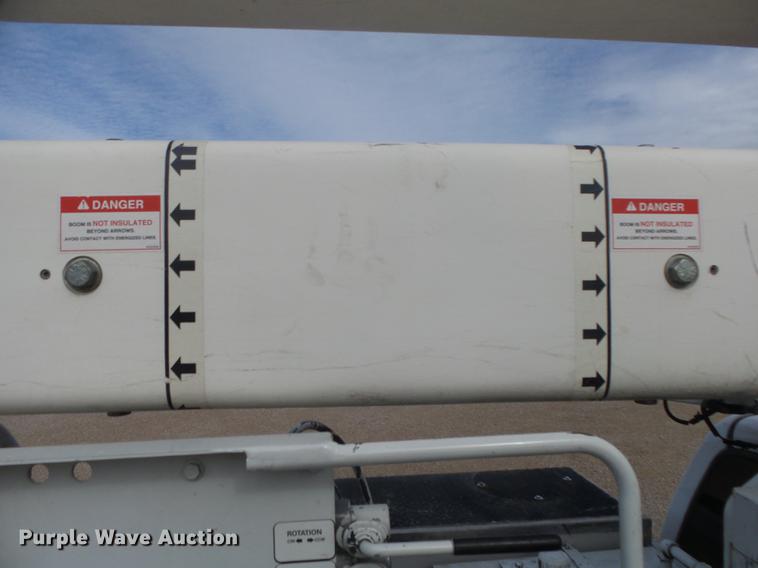 image for item DB7279 2008 Dodge Ram 5500 bucket truck