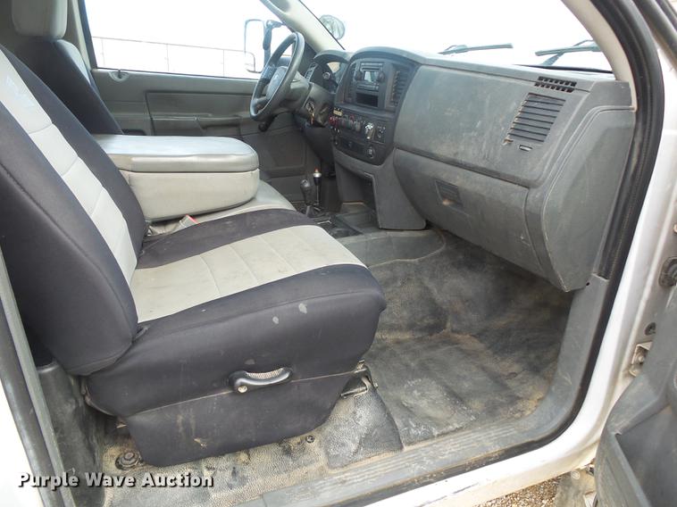 image for item DB7279 2008 Dodge Ram 5500 bucket truck