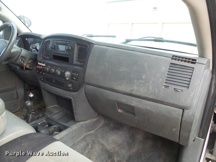 image for item DB7279 2008 Dodge Ram 5500 bucket truck