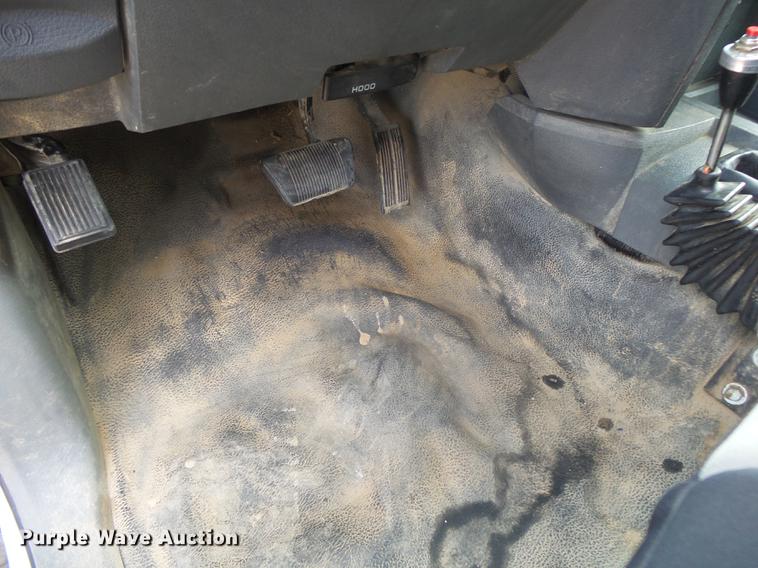 image for item DB7279 2008 Dodge Ram 5500 bucket truck