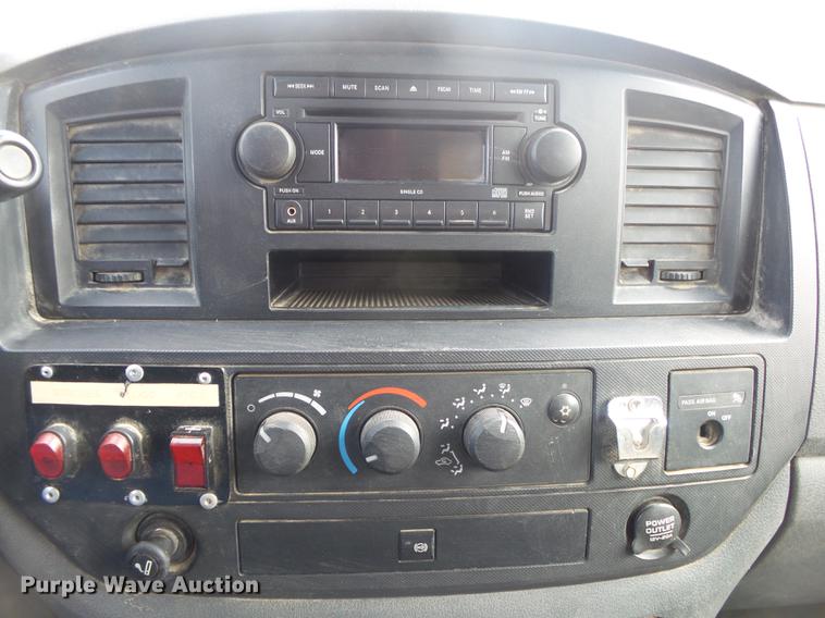 image for item DB7279 2008 Dodge Ram 5500 bucket truck