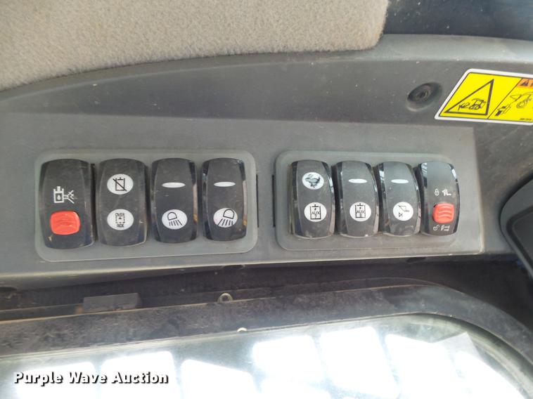 image for item DB7281 2013 Caterpillar 279C2 skid steer