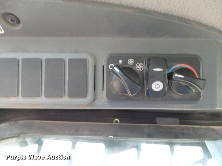 image for item DB7281 2013 Caterpillar 279C2 skid steer