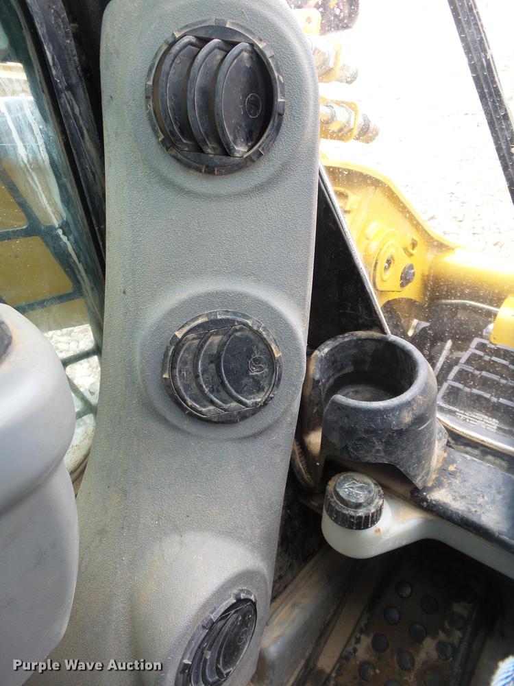 image for item DB7281 2013 Caterpillar 279C2 skid steer