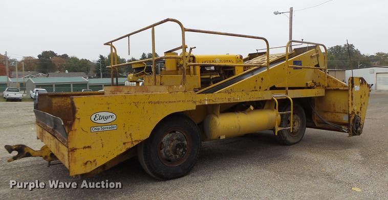 image for item DB9943 Etnyre chip spreader