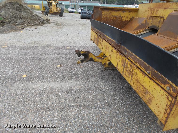 image for item DB9943 Etnyre chip spreader