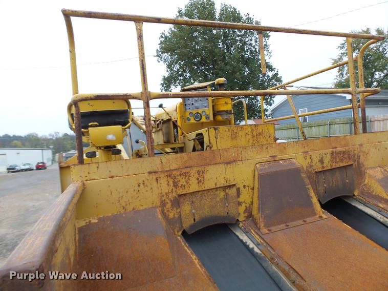 image for item DB9943 Etnyre chip spreader