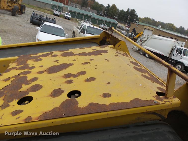 image for item DB9943 Etnyre chip spreader