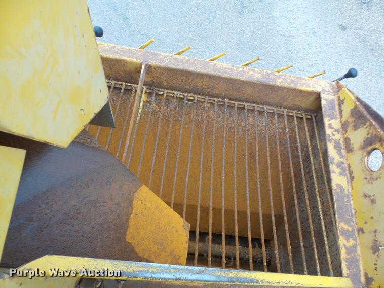 image for item DB9943 Etnyre chip spreader