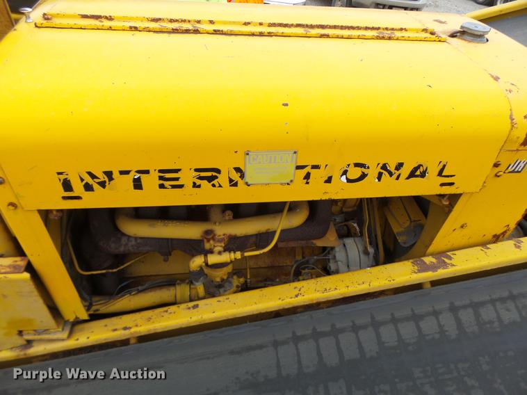 image for item DB9943 Etnyre chip spreader