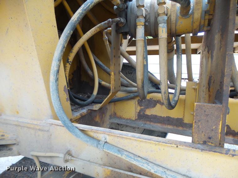 image for item DB9943 Etnyre chip spreader