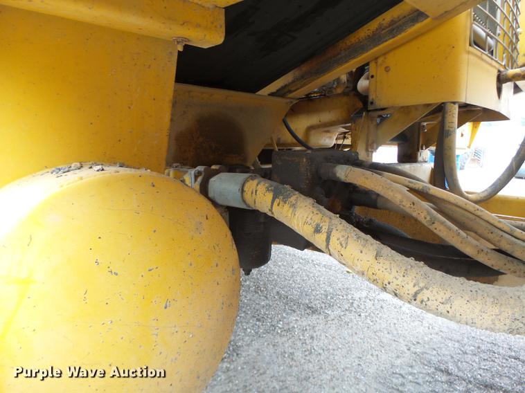 image for item DB9943 Etnyre chip spreader