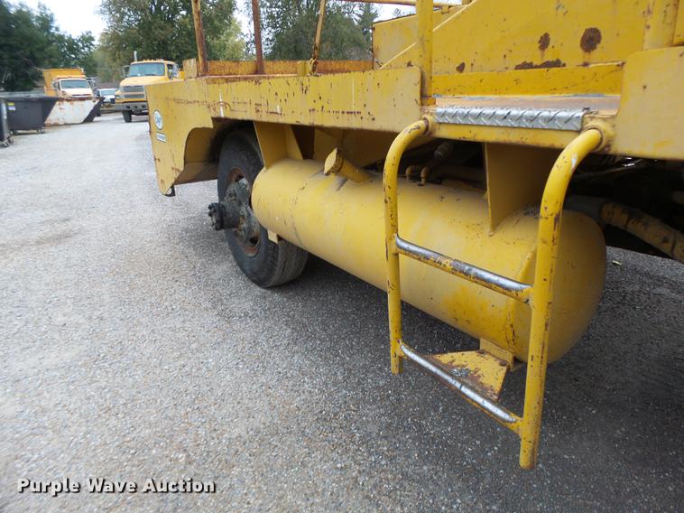 image for item DB9943 Etnyre chip spreader