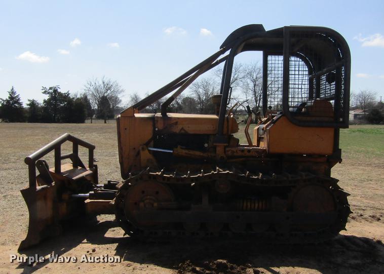image for item DC0022 1978 John Deere 450C dozer