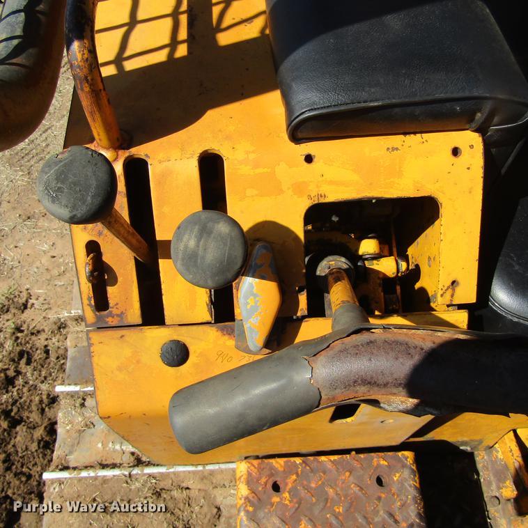 image for item DC0022 1978 John Deere 450C dozer