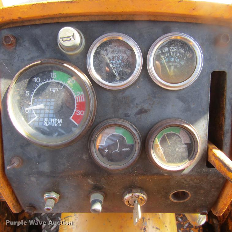 image for item DC0022 1978 John Deere 450C dozer