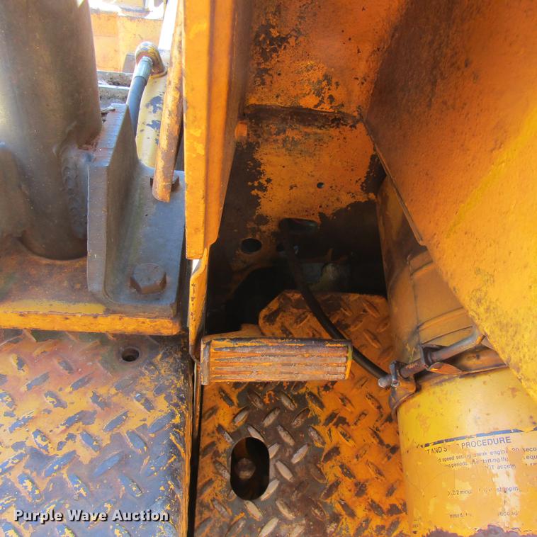 image for item DC0022 1978 John Deere 450C dozer